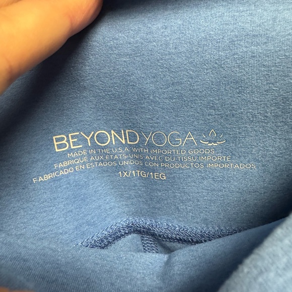 Beyond Yoga Spacedye Caught In The Midi High Waisted Legging in Flower Blue 1X - Picture 8 of 8